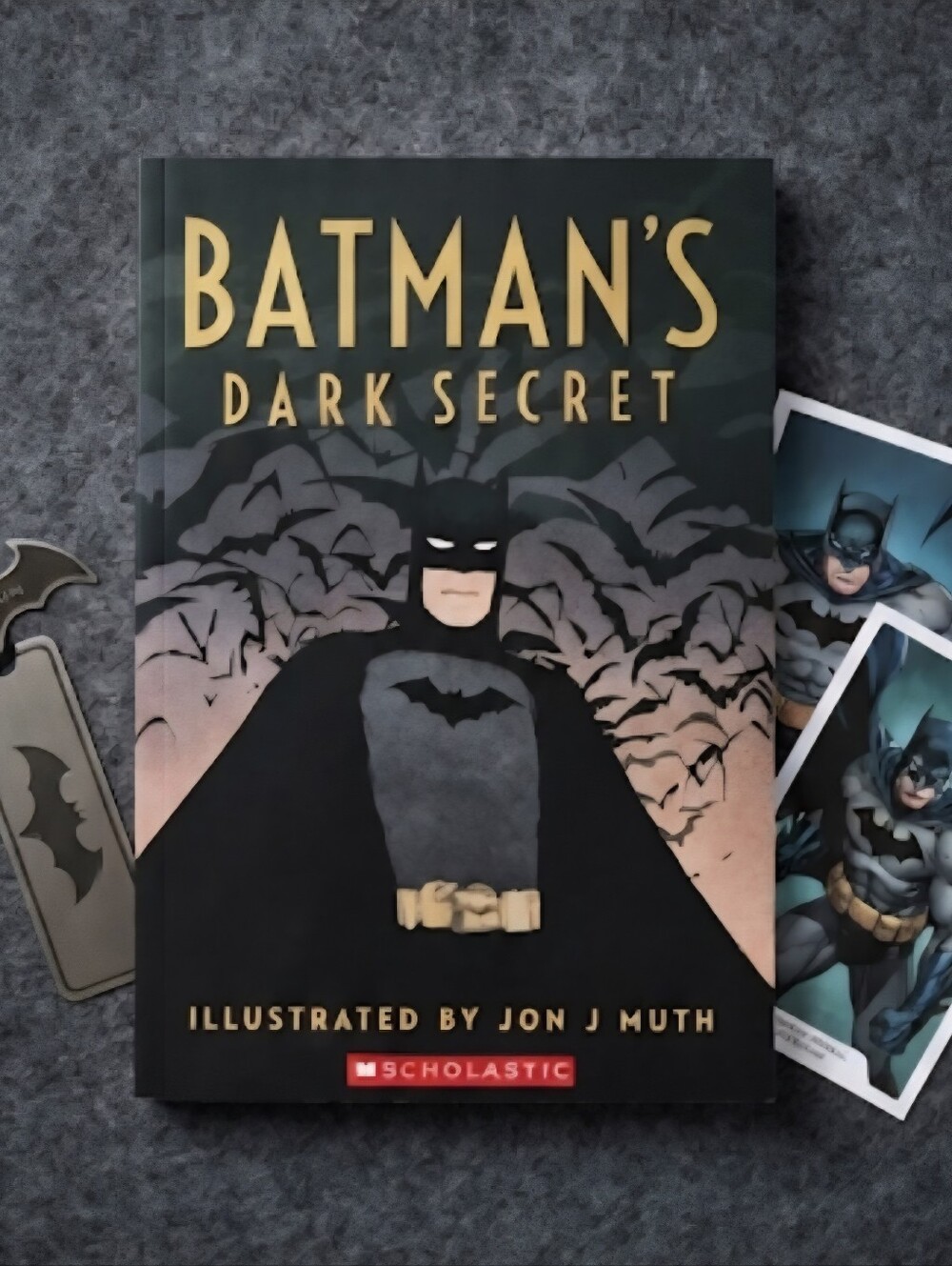 Batman's Dark Secret Scholastic Book Jon J Muth Illustrated DC Comics VF
